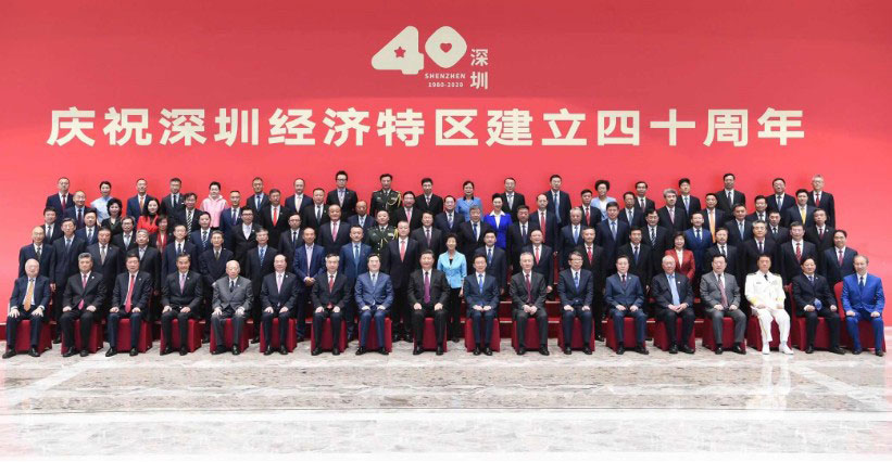 , en reconocimiento de las excelentes figuras modelo innovadoras y avanzadas de la comunidad empresarial y las empresas del Grupo.En cuanto a la Asamblea General, el Presidente de China, Sr. Xi Jinping, formuló una declaración muy importante.Mr. Li jianquan, Founder of 